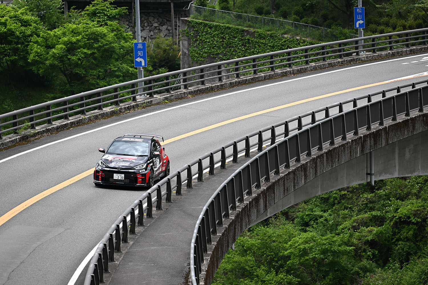 奴田原選手が運転するGRヤリスの走行シーン 〜 画像5