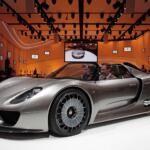 【画像】なんと10年前にエコでバカッ速のスーパースポーツ！　ポルシェ918スパイダーの「最先端っぷり」がタイムマシンレベルだった 〜 画像6