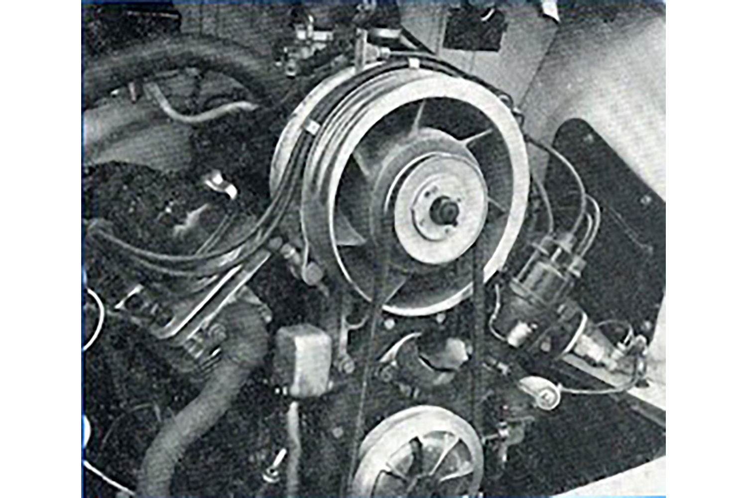 ZAZ965のエンジン