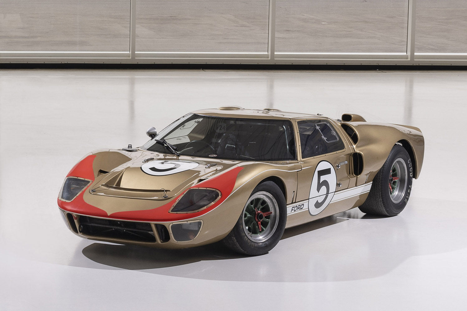 約40インチの車高にちなんで呼び名は「フォードGT40」 〜 画像14