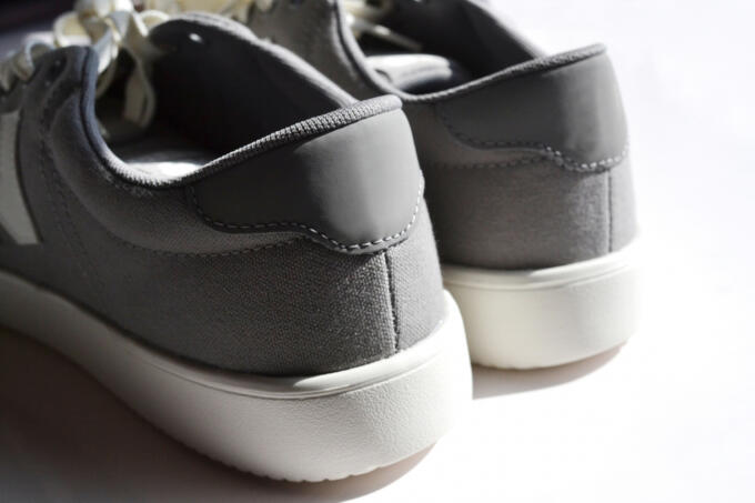 画像ギャラリー 下駄やサンダルngは当然だけどスニーカーでも注意が必要 本当にクルマの運転に適した靴とは 画像4 自動車情報 ニュース Web Cartop