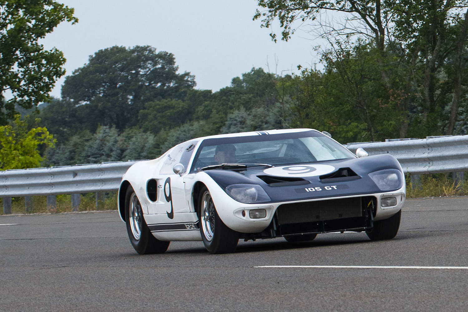 約40インチの車高にちなんで呼び名は「フォードGT40」 〜 画像3