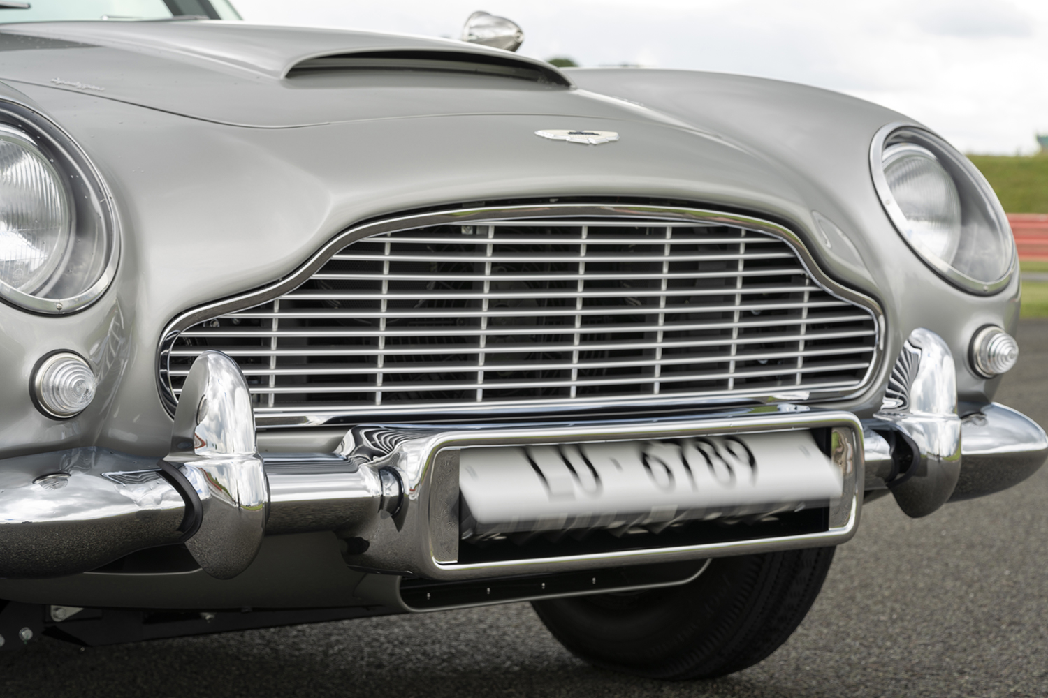 Aston_Martin_DB5_Goldfinger_Continuation14 〜 画像2