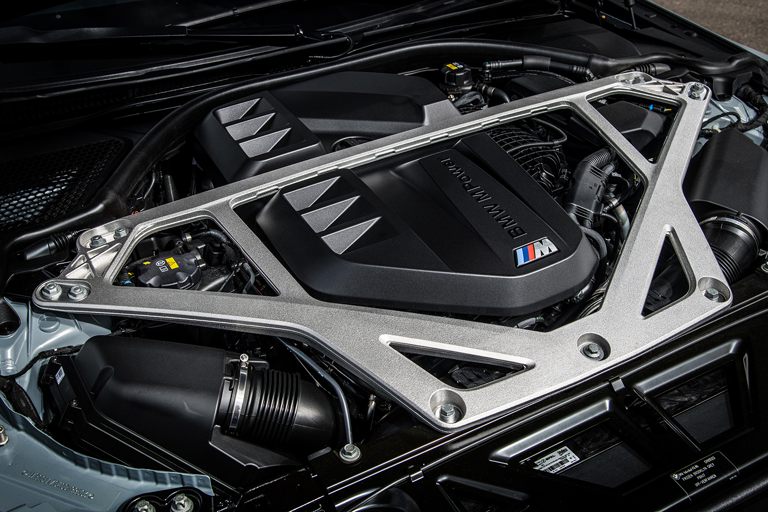 BMW M4 CSLエンジン