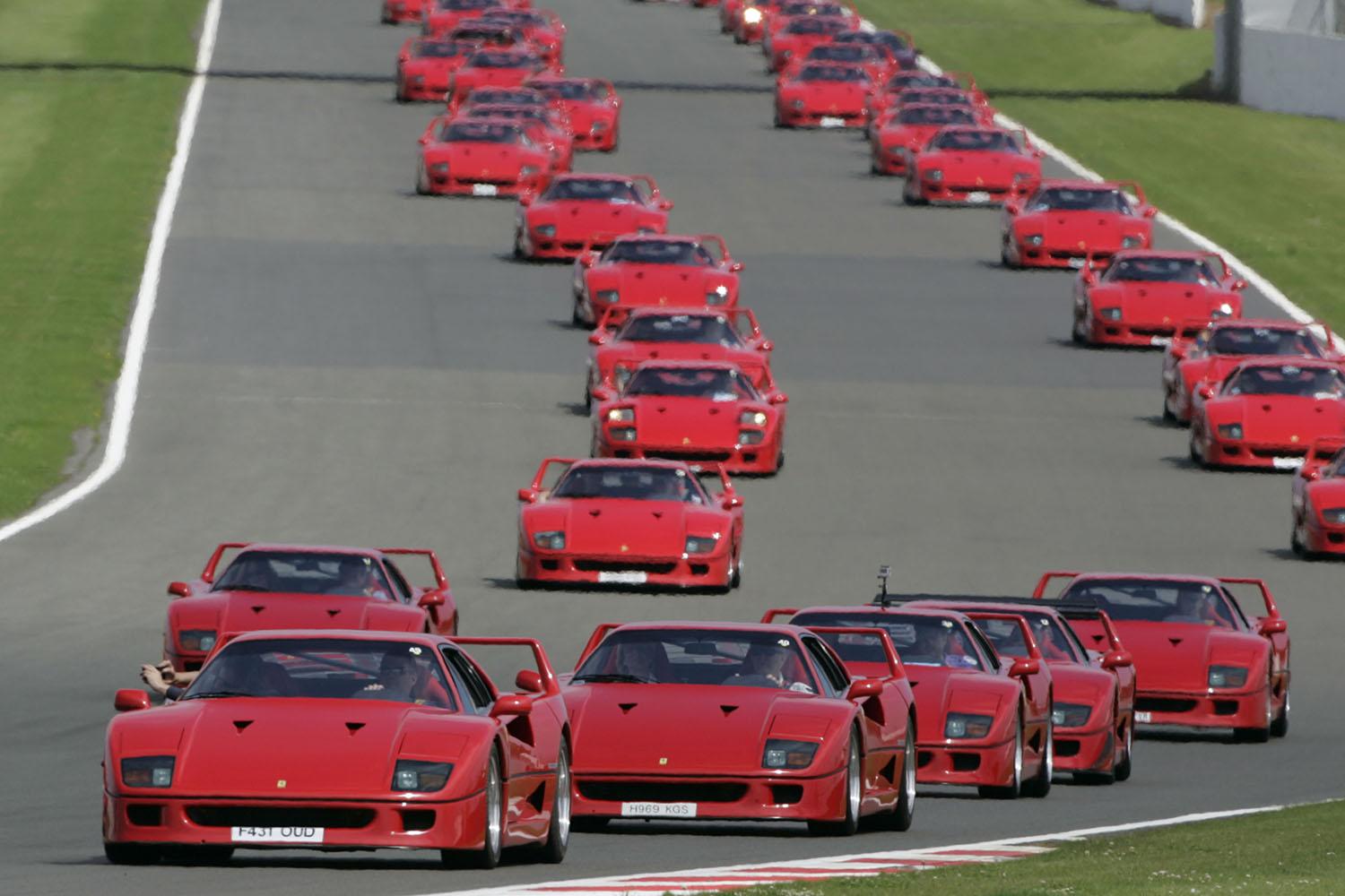 フェラーリF40のパレードラン風景 〜 画像7