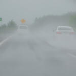 【画像】凄いぞニッポンの高速道路！　雨なのに水しぶきが上がらない＆騒音まで抑える「排水性舗装」とは 〜 画像4