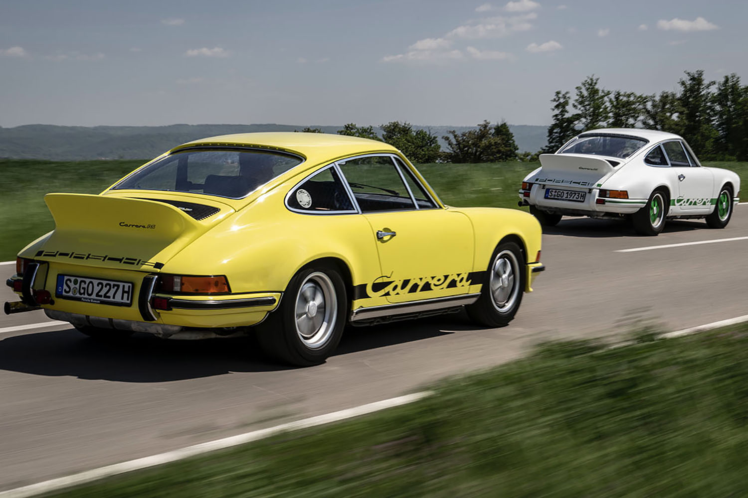 ポルシェ911カレラRS2.7の走行シーン 〜 画像7