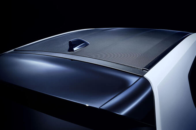 画像ギャラリー コスト以外にも理由があった 軽くて丈夫な最高の素材 カーボンボディ や カーボンパーツ がいつまでも普通のクルマに採用されない理由 画像2 自動車情報 ニュース Web Cartop