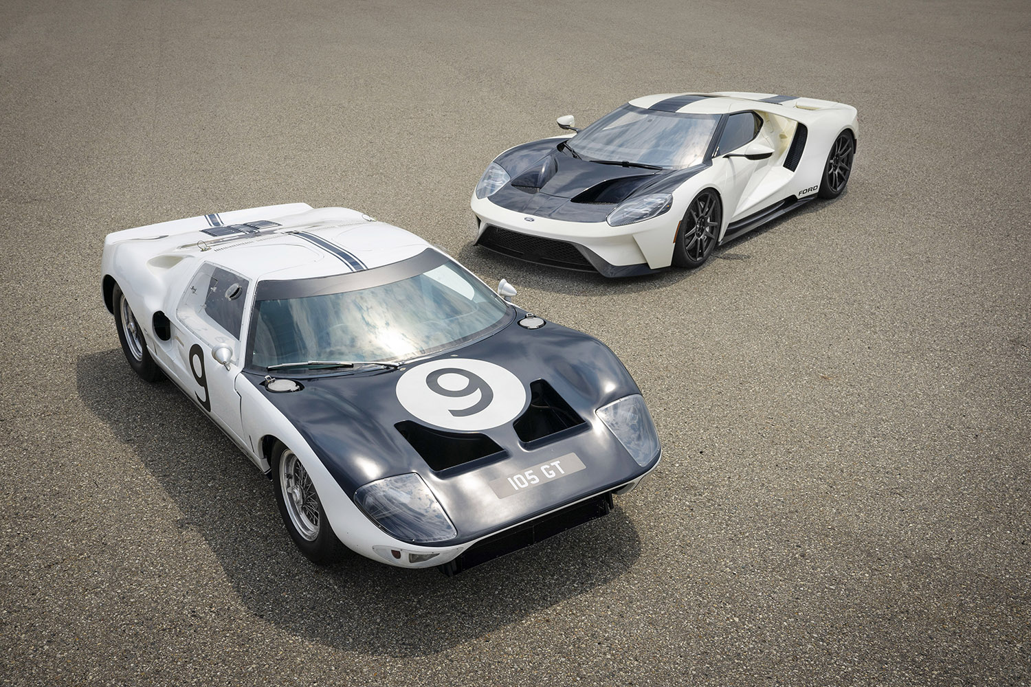 フォードGT40とフォードGTのフロントスタイリング 〜 画像11