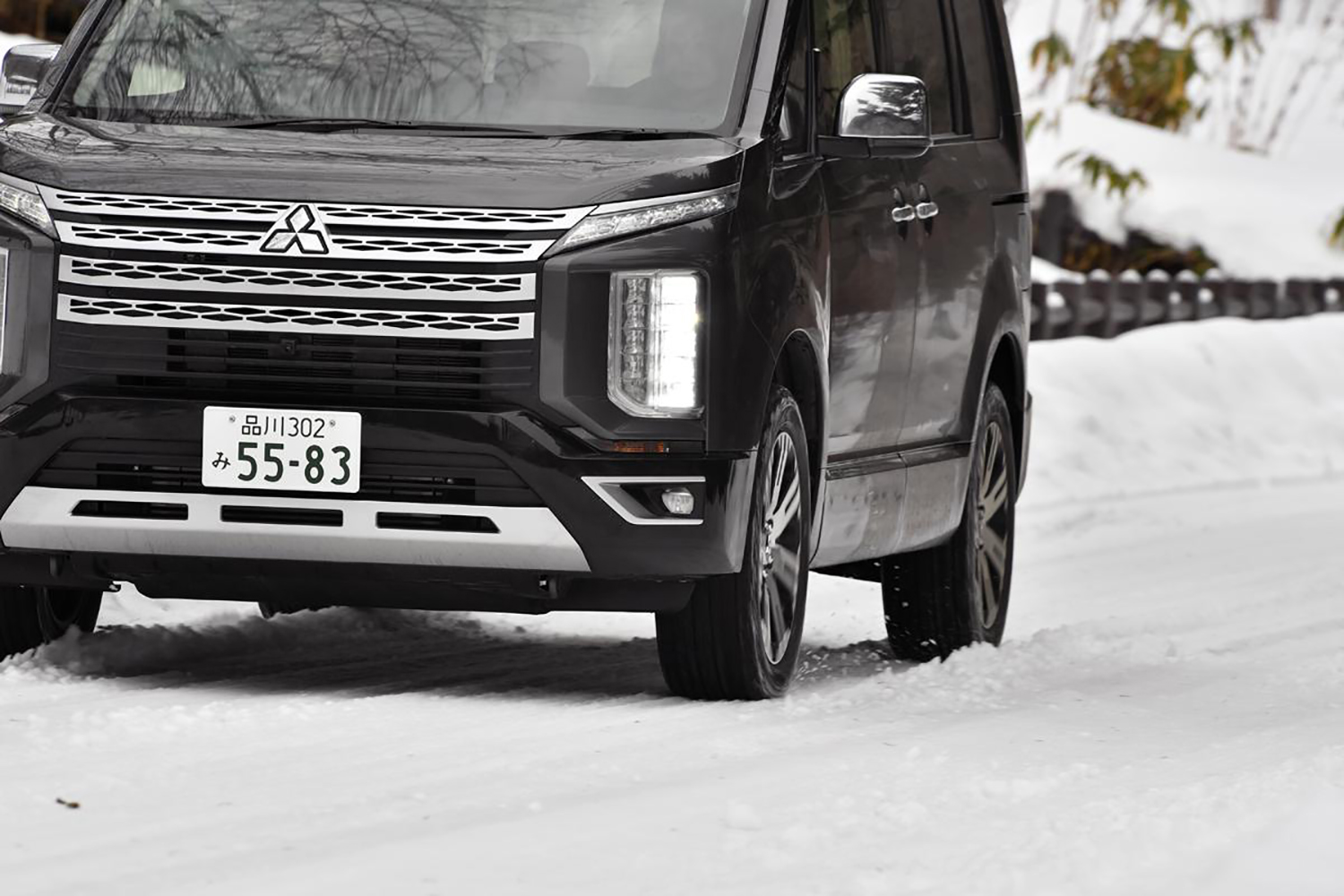 初心者向けに雪道運転のイロハを解説