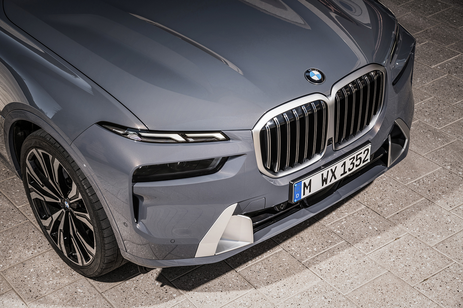 BMW X7のフロントデザイン
