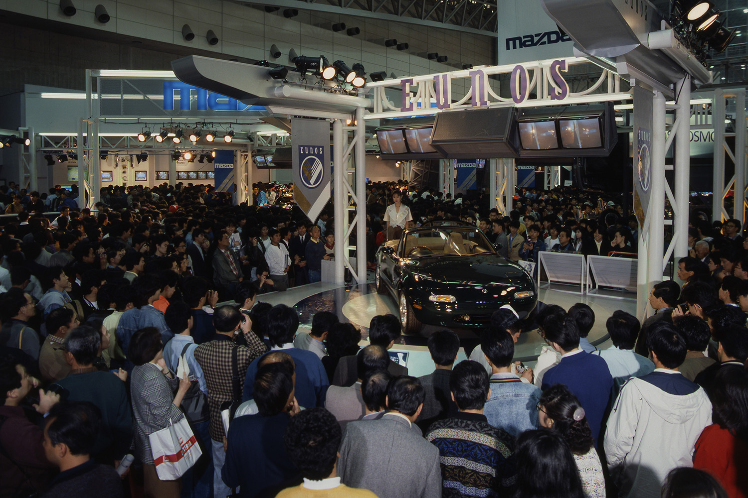 東京モーターショーに展示されたユーノスロードスター