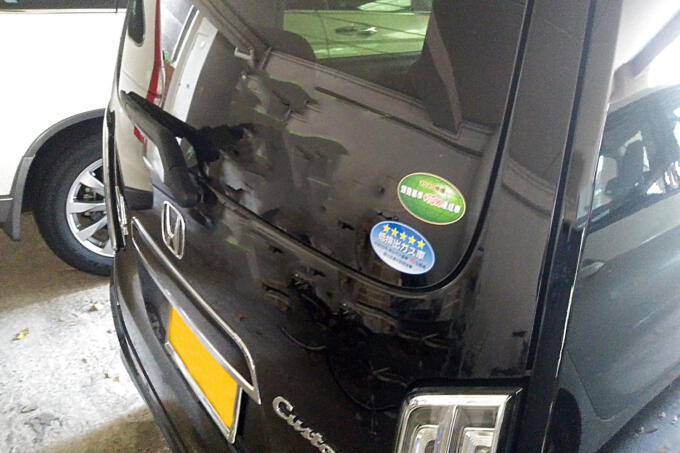 画像ギャラリー 日本じゃ ダサい と嫌われがちな車庫証明ステッカー アジアでは クールアイテム としてレプリカが出回っていた 画像5 自動車情報 ニュース Web Cartop