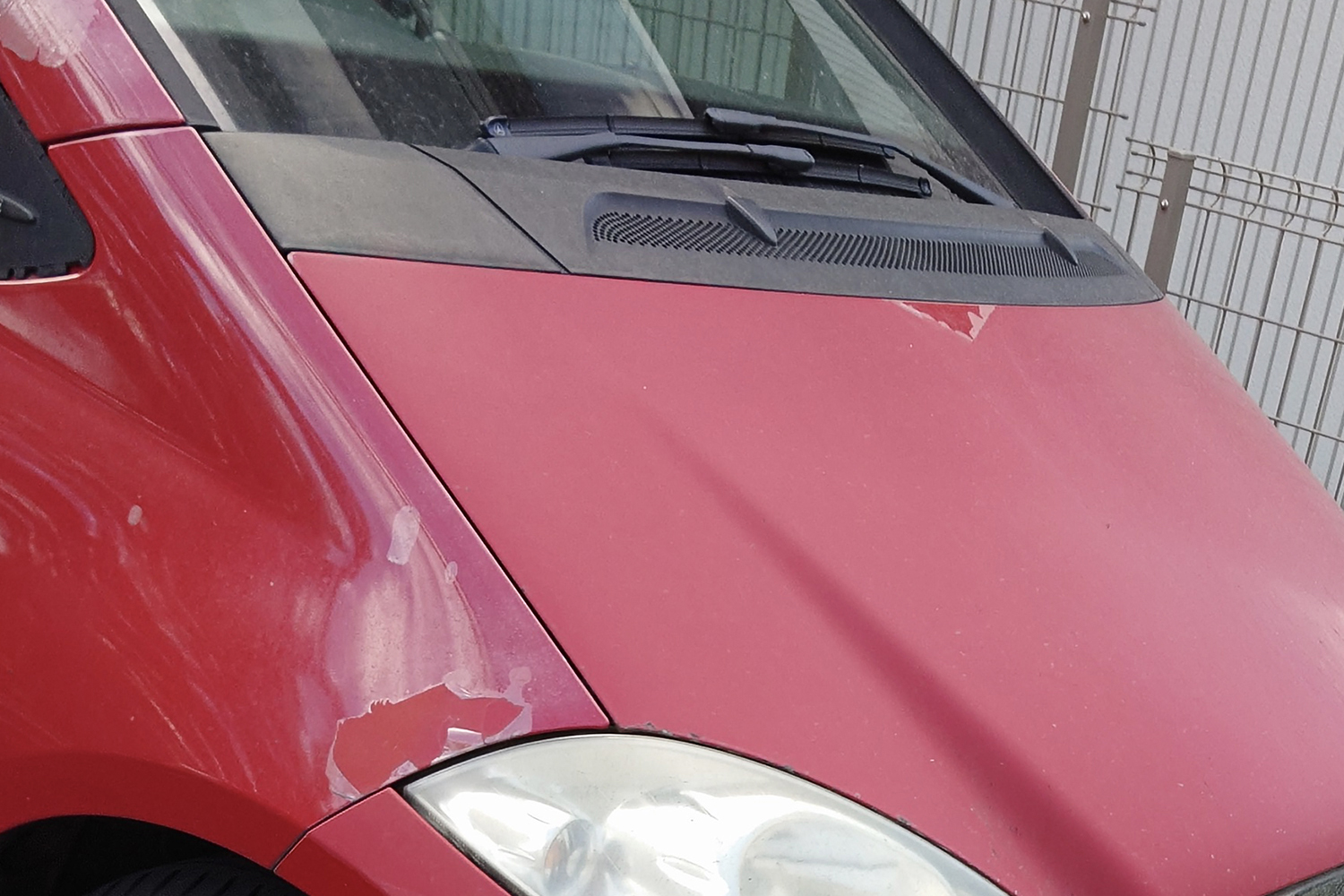赤いボディカラーの劣化が目立つのは色の構造にあった ボディ色によって変わる紫外線の影響とは 自動車情報 ニュース Web Cartop