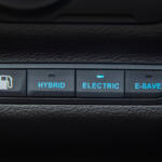 【画像】新しいラングラーは電気の力も手に入れて道なき道を突き進む！　プラグインハイブリッドのジープ・ラングラー・アンリミテッド・ルビコン 4xeを発売 〜 画像14