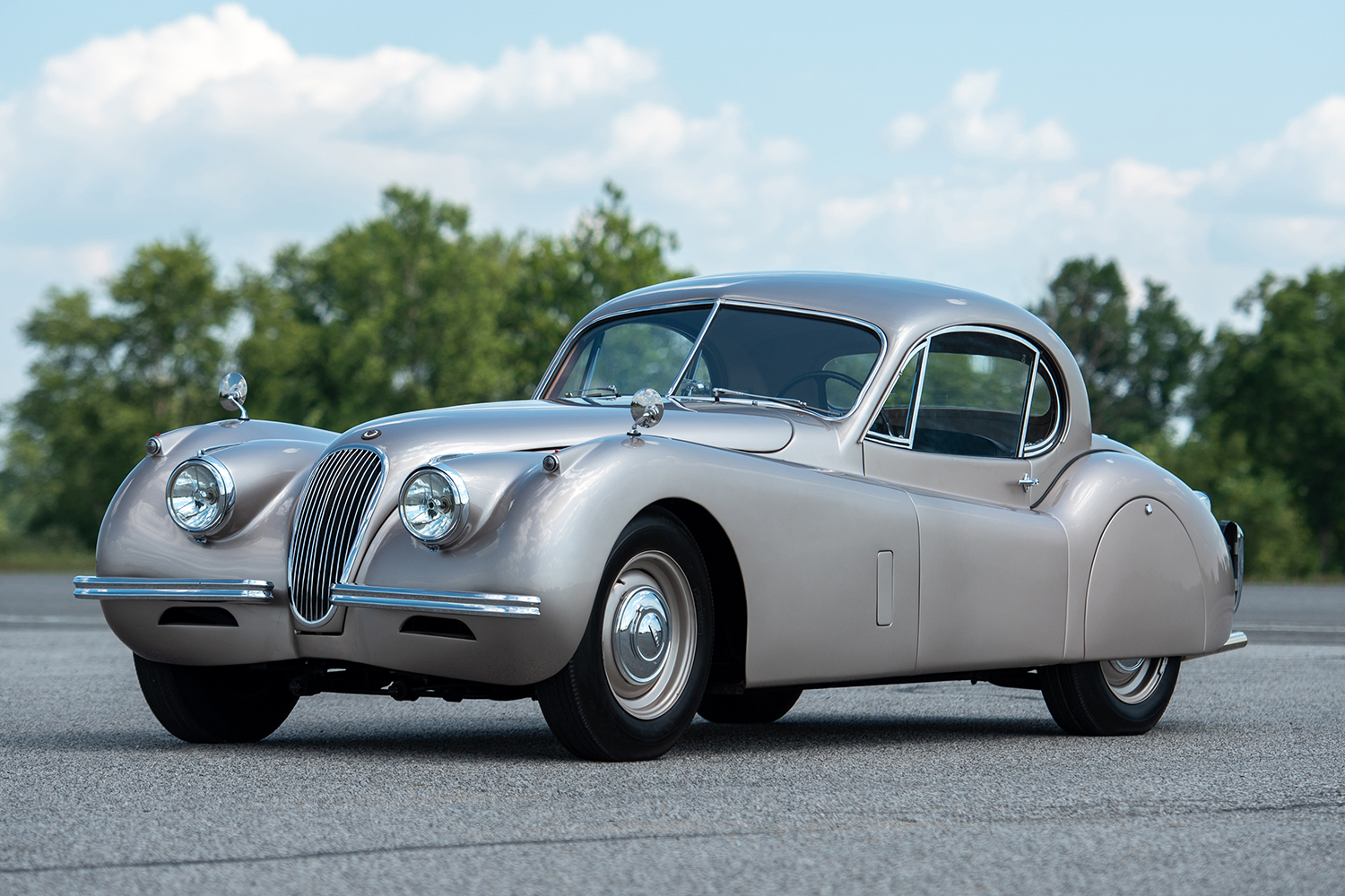 ジャガーXK120フィックスヘッドクーペのフロントスタイリング 〜 画像4