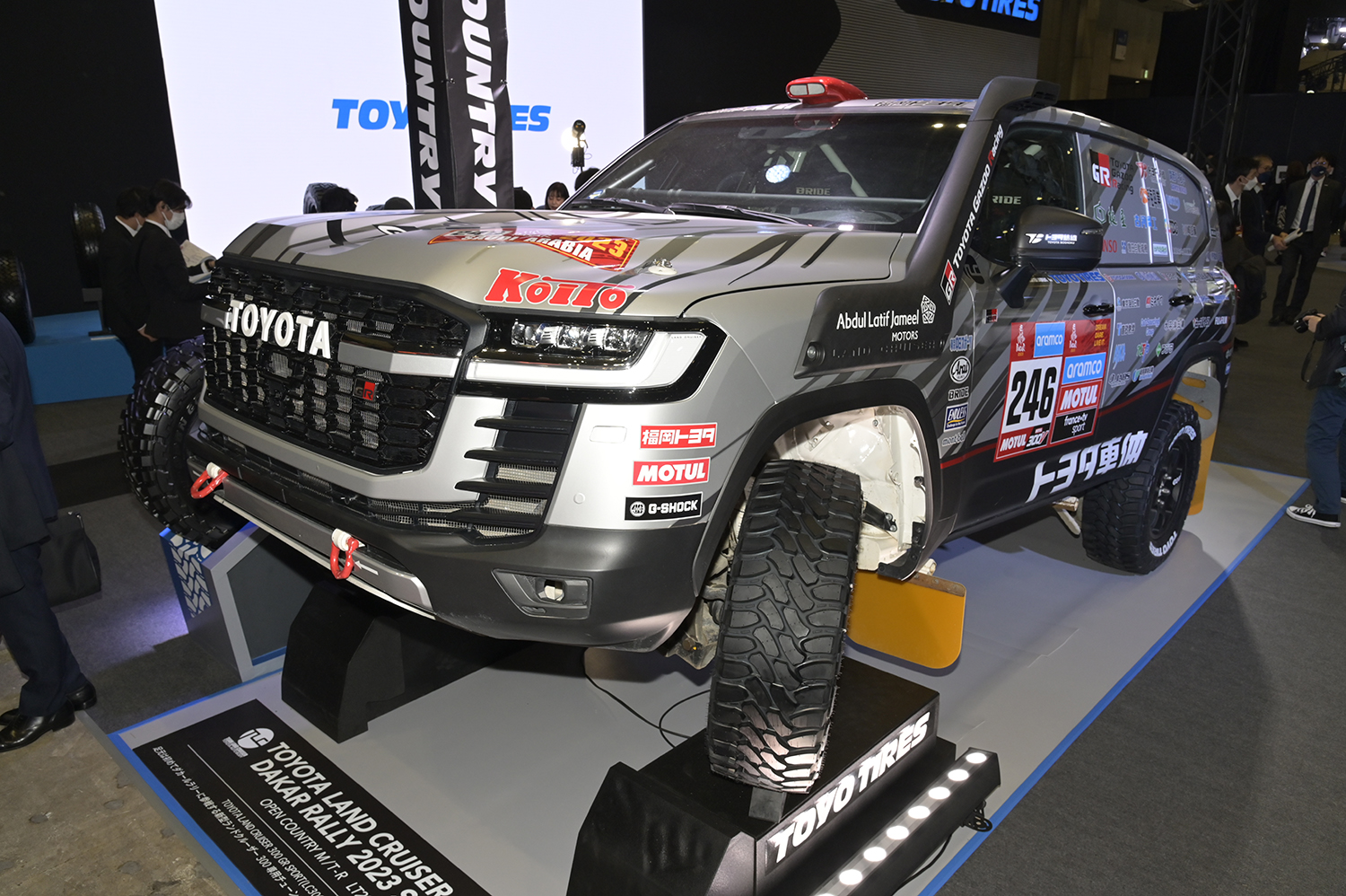 東京オートサロン2023のTOYO TIRESブース