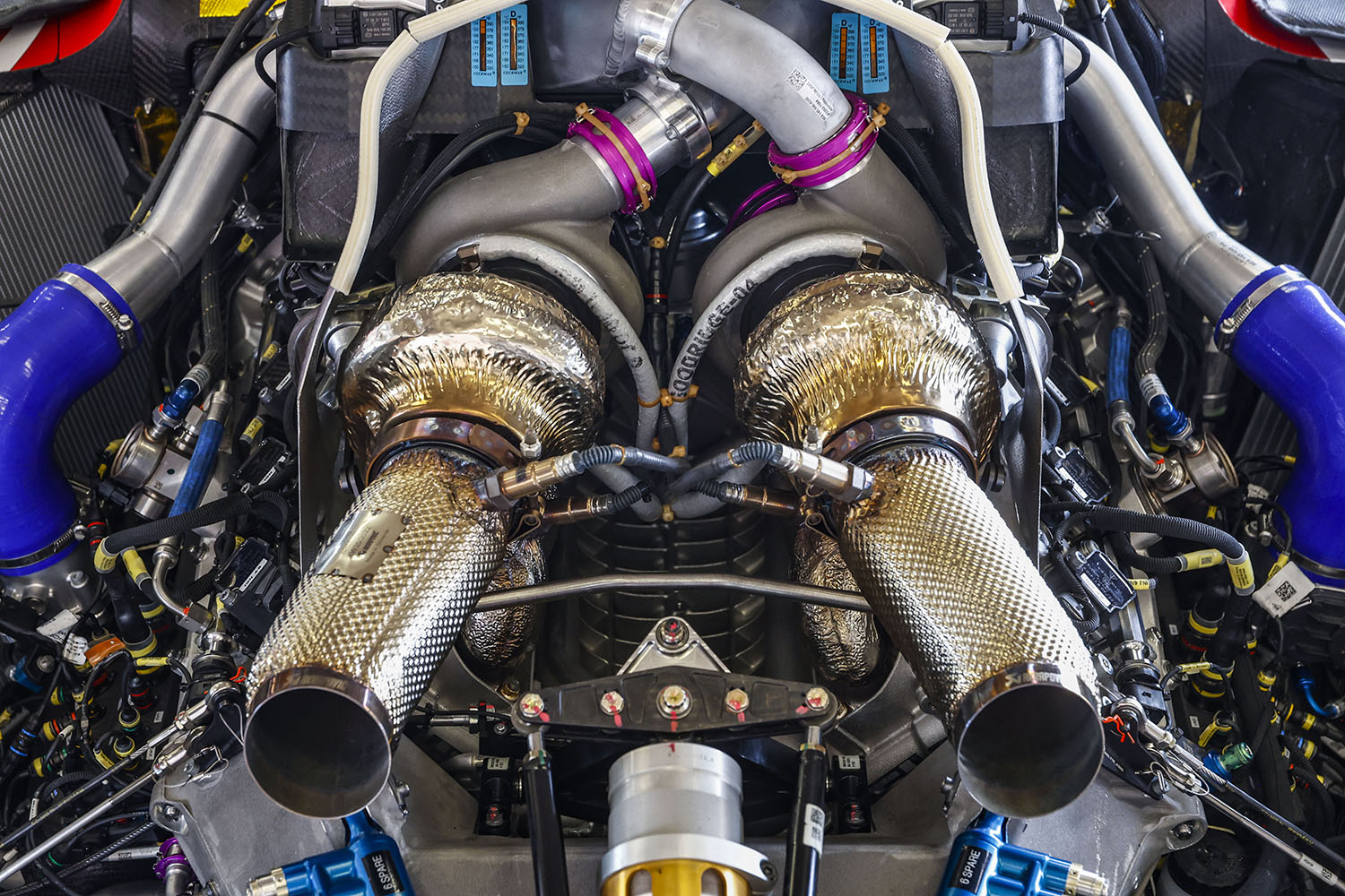 ポルシェ963のエンジン