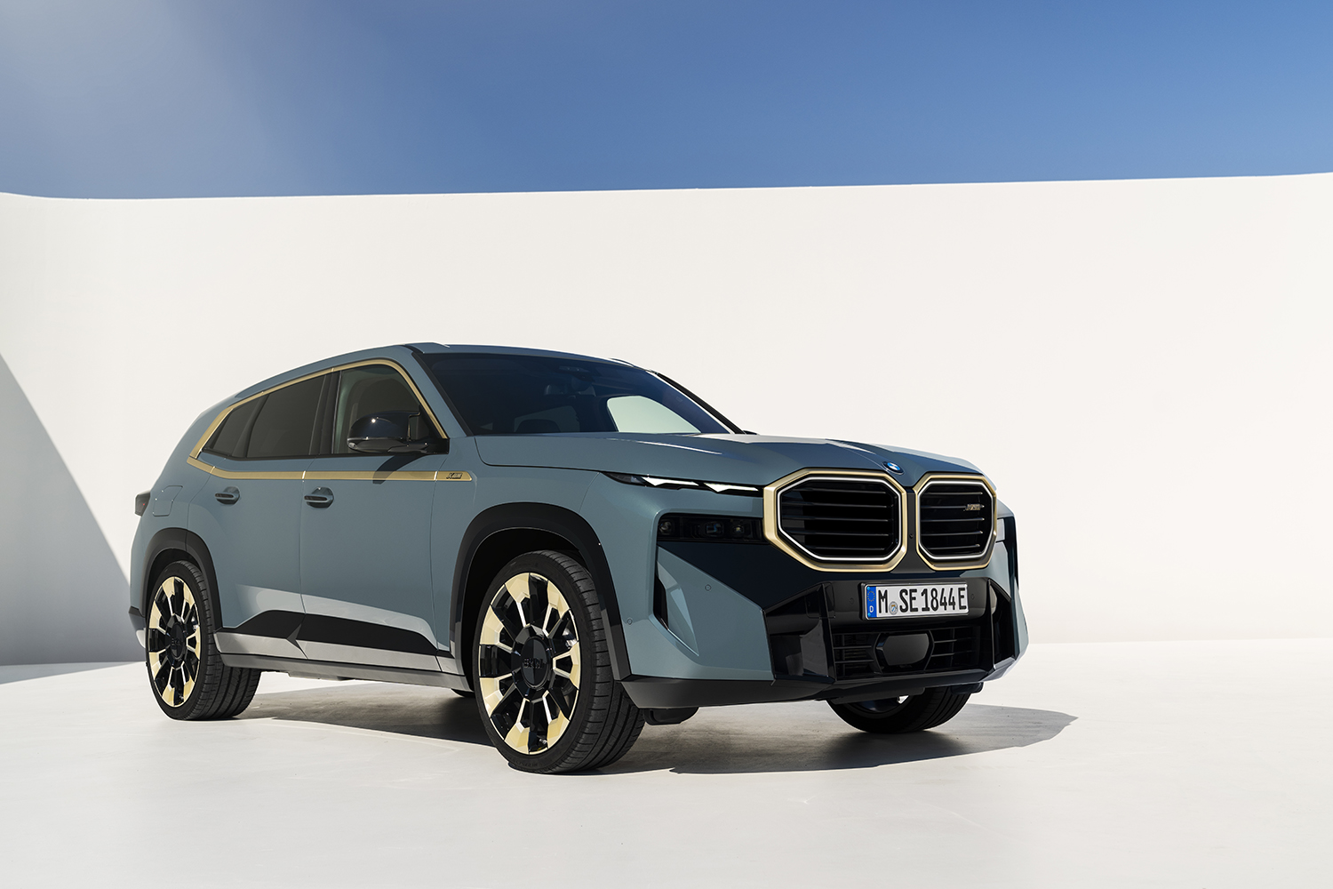 650馬力以上を発揮するSUV「BMW XM」はサーキットもOK 〜 画像11