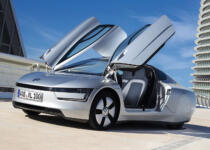 驚異のリッター100km超え！　かつてVWが開発した燃費の怪物「XL1」とは