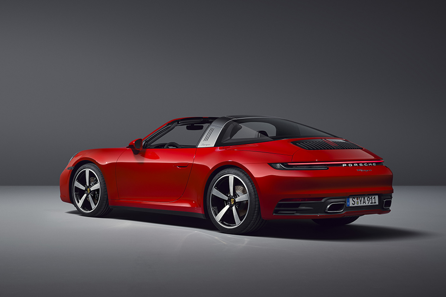 ポルシェ911タルガ（992型）のリヤビュー 〜 画像10