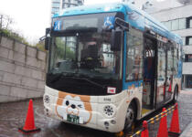 渋谷の「ハチ公バス」にEVを導入！　だが車両は「中国のOEM」に見える日本の出遅れ感