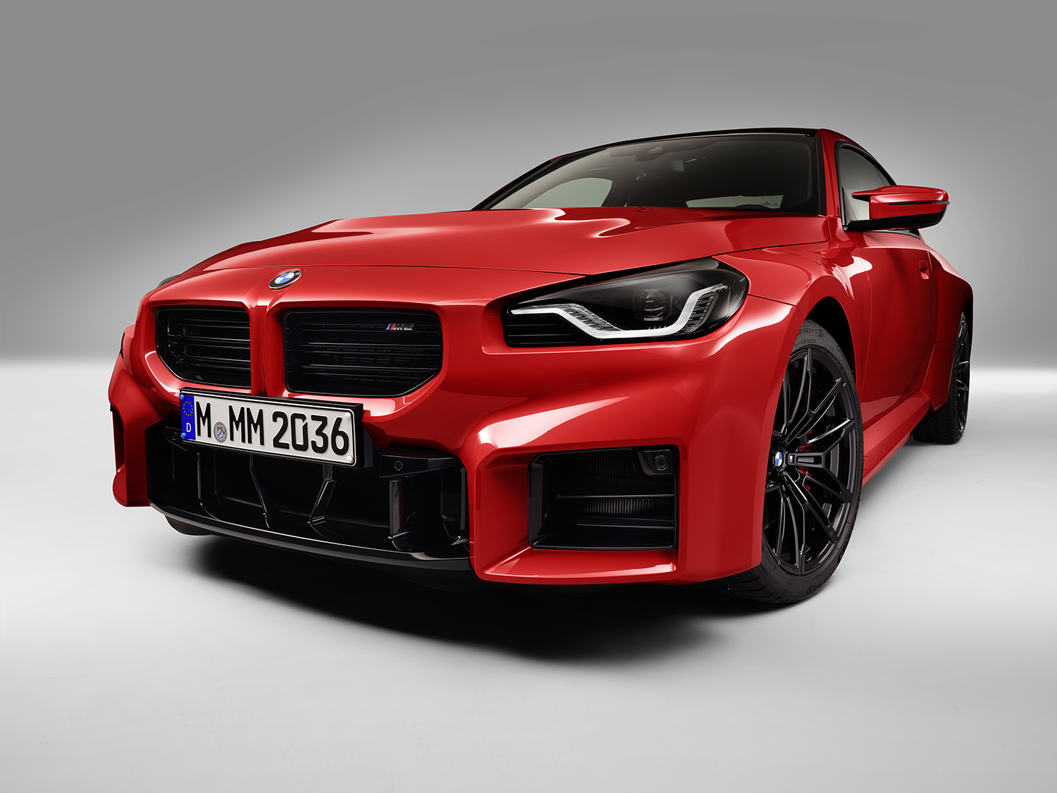 BMWより正統派FRスポーツ新型「M2」が登場