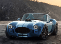 ５リッターV8をひっさげてコブラが蘇る！　ACカーズの新車「ACコブラGTロードスター」とは
