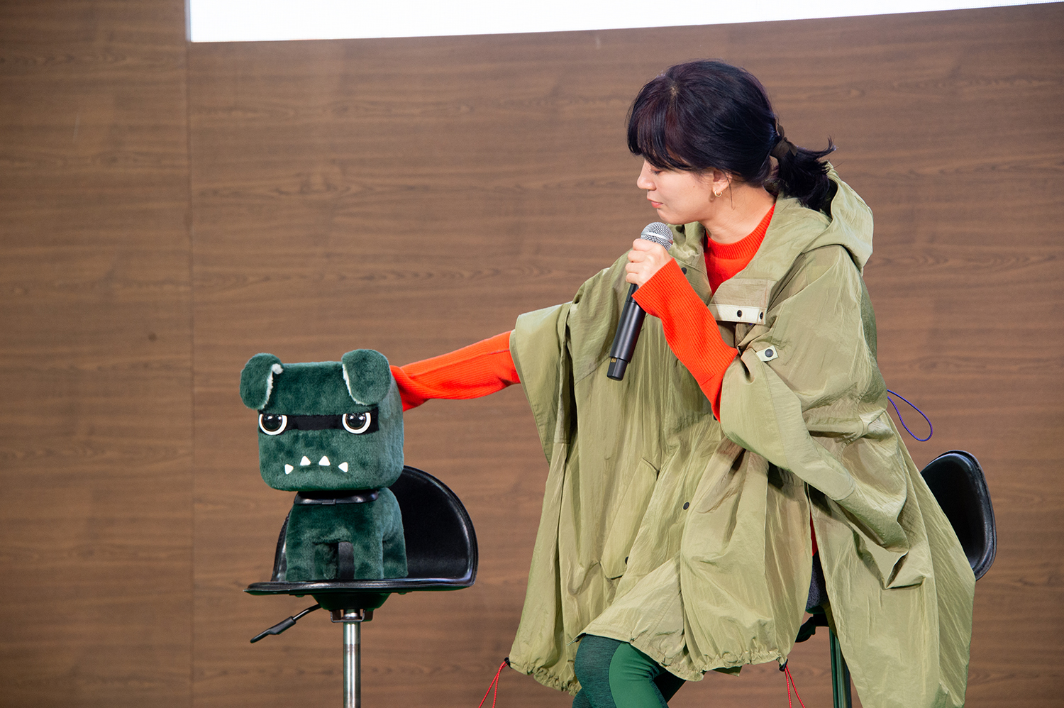 デリカミニの化身と水川あさみさん