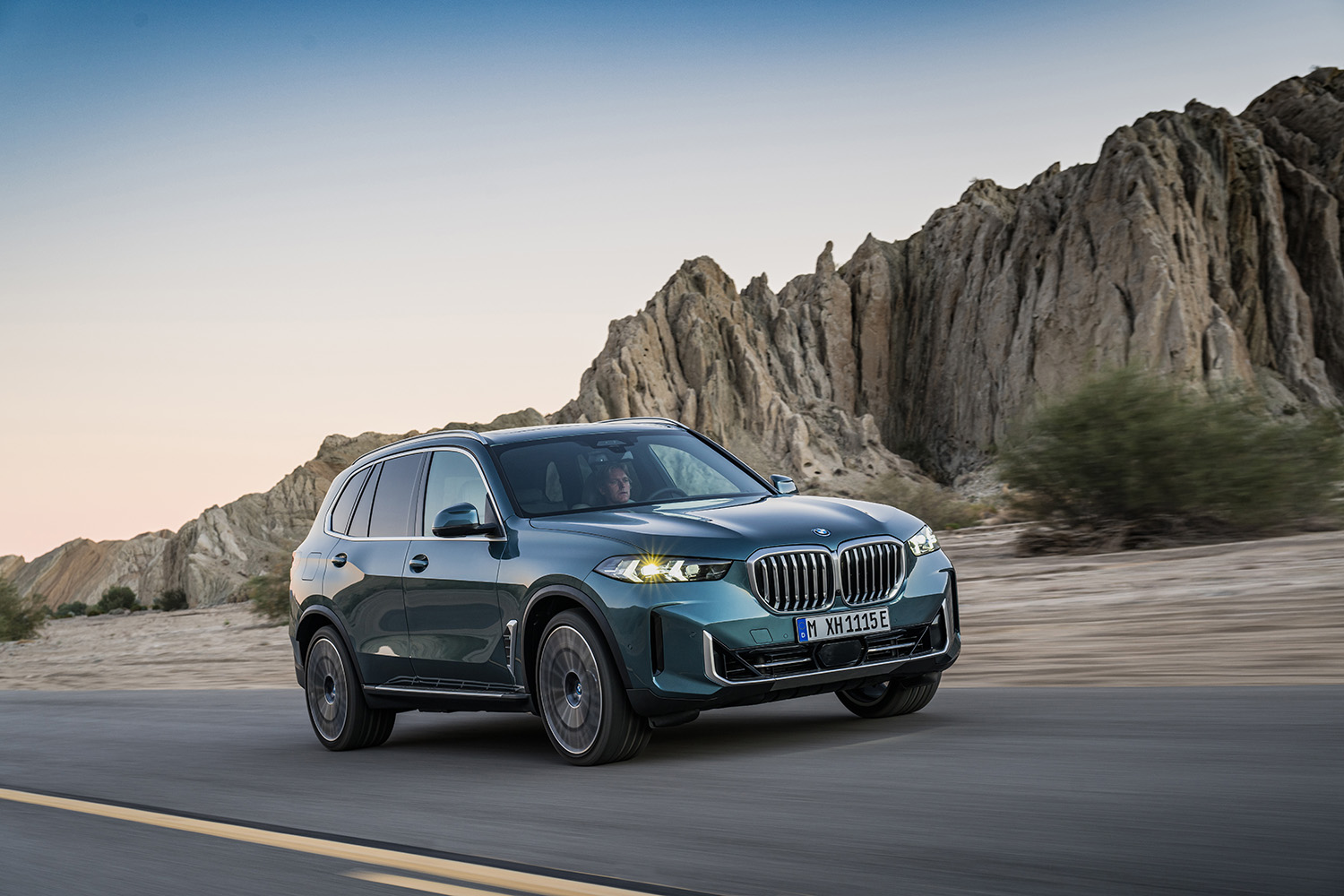 BMW X５にマイルドハイブリッド仕様とプラグインハイブリッドモデルが登場 〜 画像10