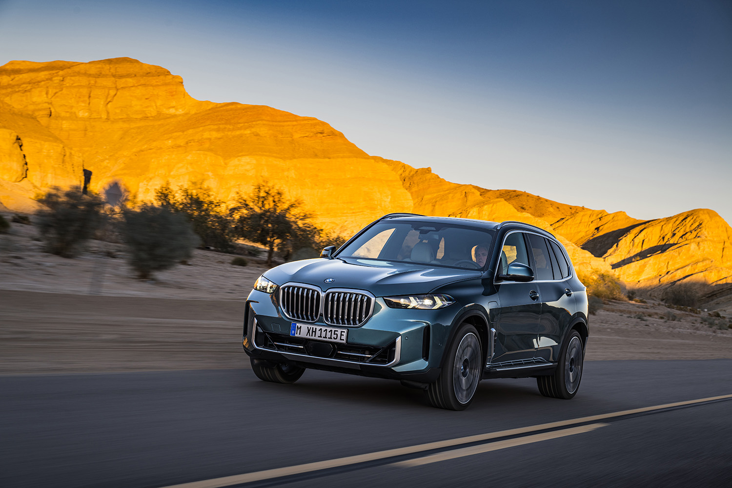 BMW X５にマイルドハイブリッド仕様とプラグインハイブリッドモデルが登場 〜 画像19