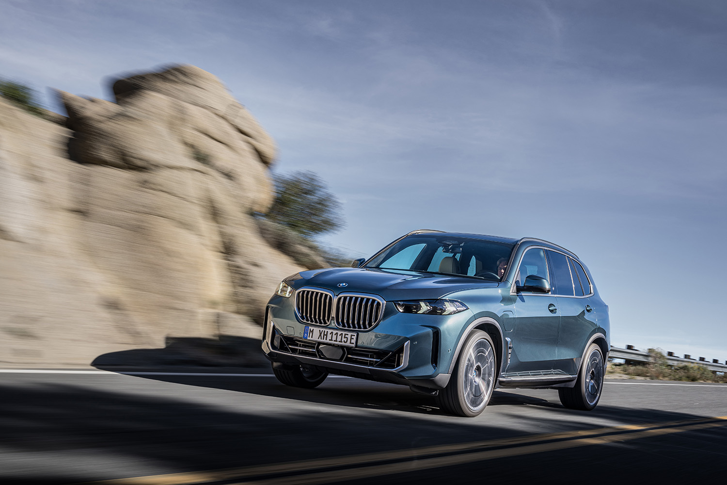 BMW X５にマイルドハイブリッド仕様とプラグインハイブリッドモデルが登場 〜 画像34