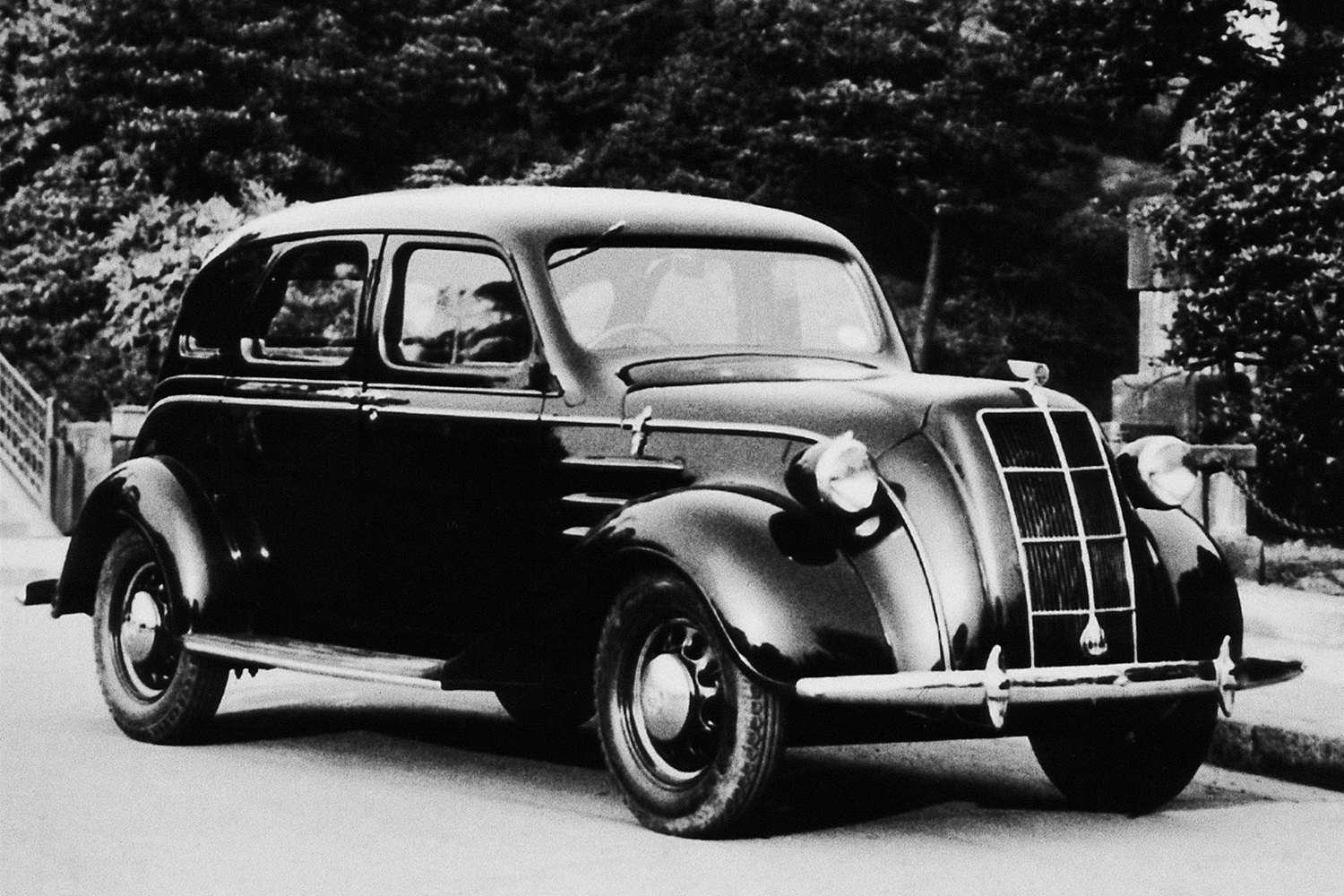 トヨタ初の量産乗用車は「トヨダ」として販売された