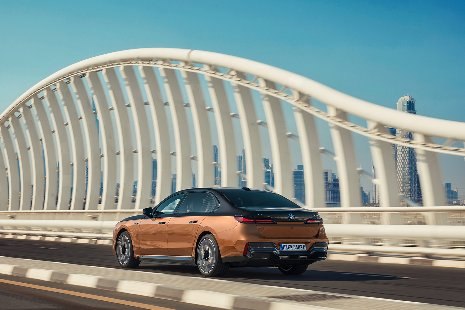 BMW「 i7 eDrive50」とシリーズ初のMモデル「i7 M70 xDrive」が登場