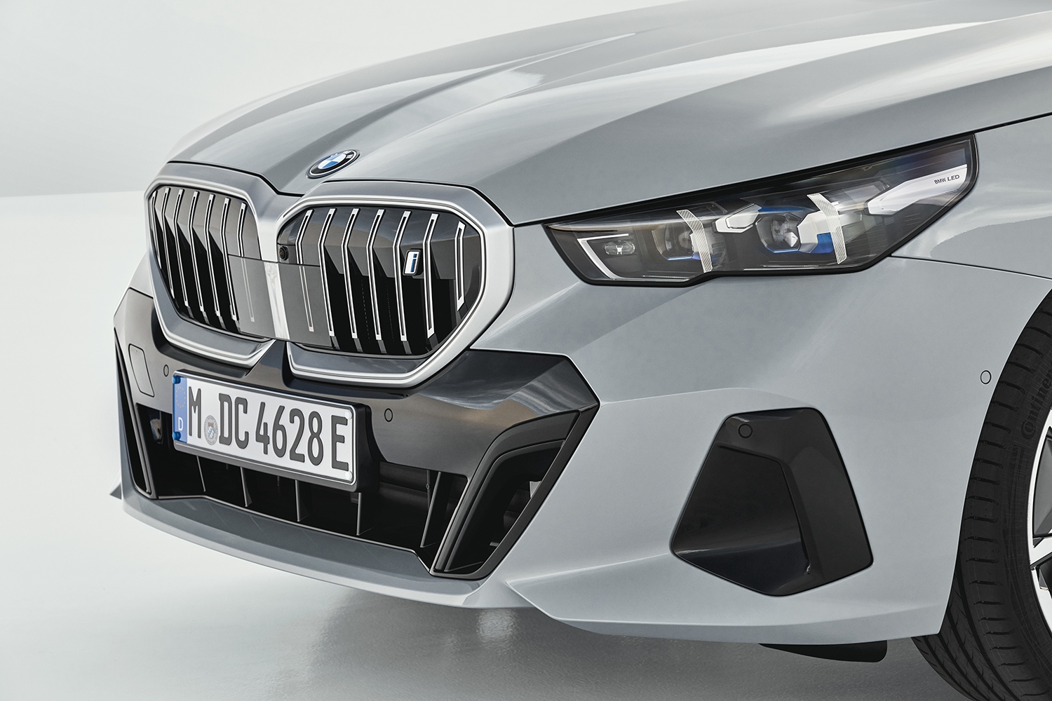 BMW５シリーズに日本限定の「THE FIRST EDITION」が登場