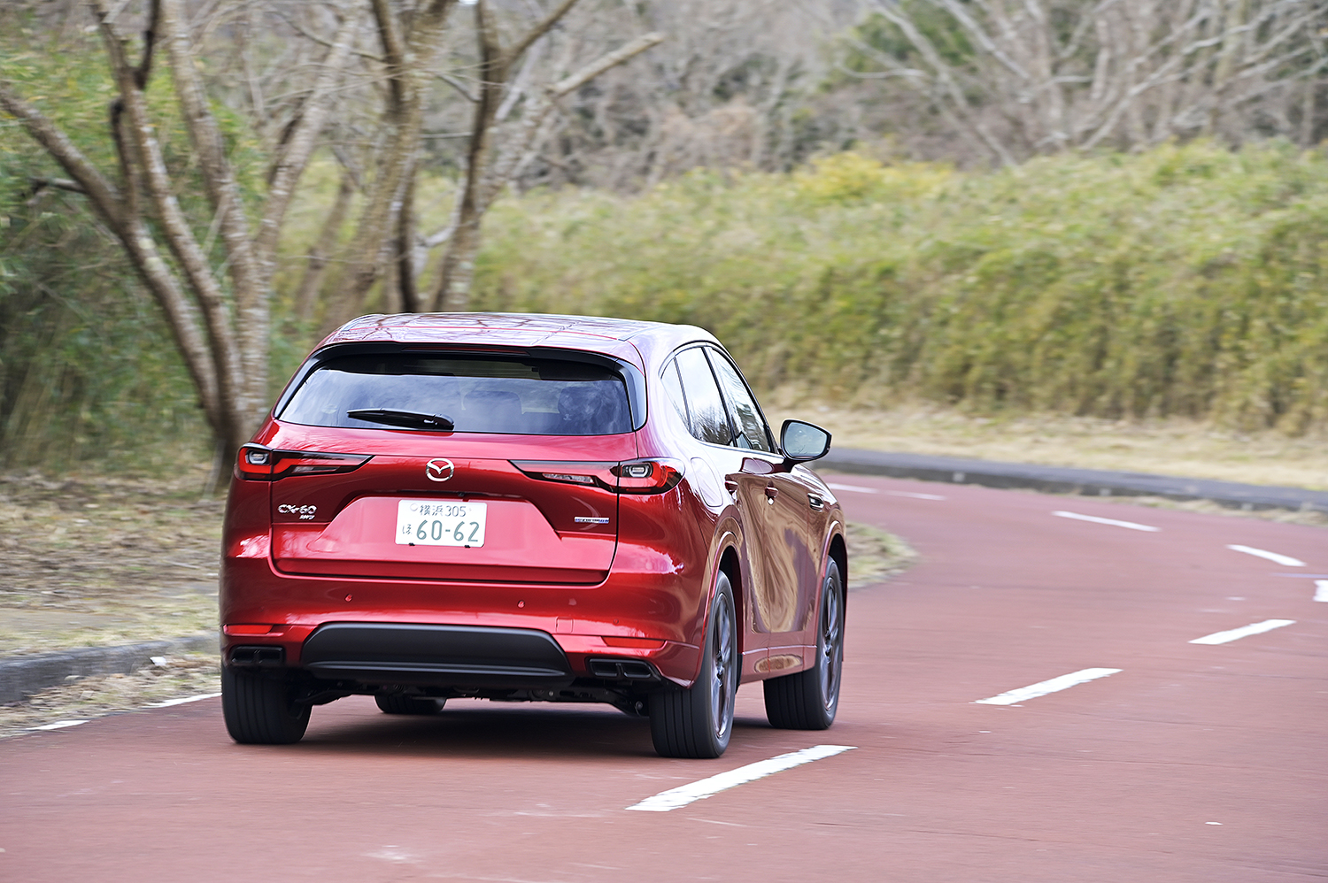 マツダCX-60PHEVの走行シーン（リヤ） 〜 画像8