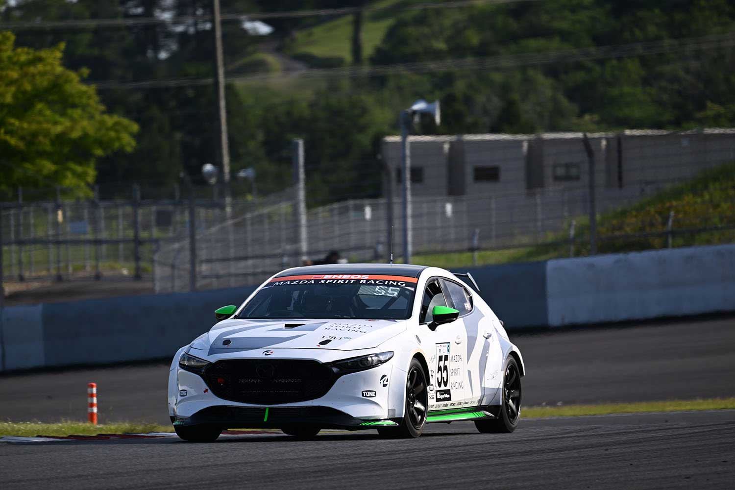 スーパー耐久ST-Qクラスの55号車「MAZDA SPIRIT RACING MAZDA 3 Bio concept」の走行写真 〜 画像6