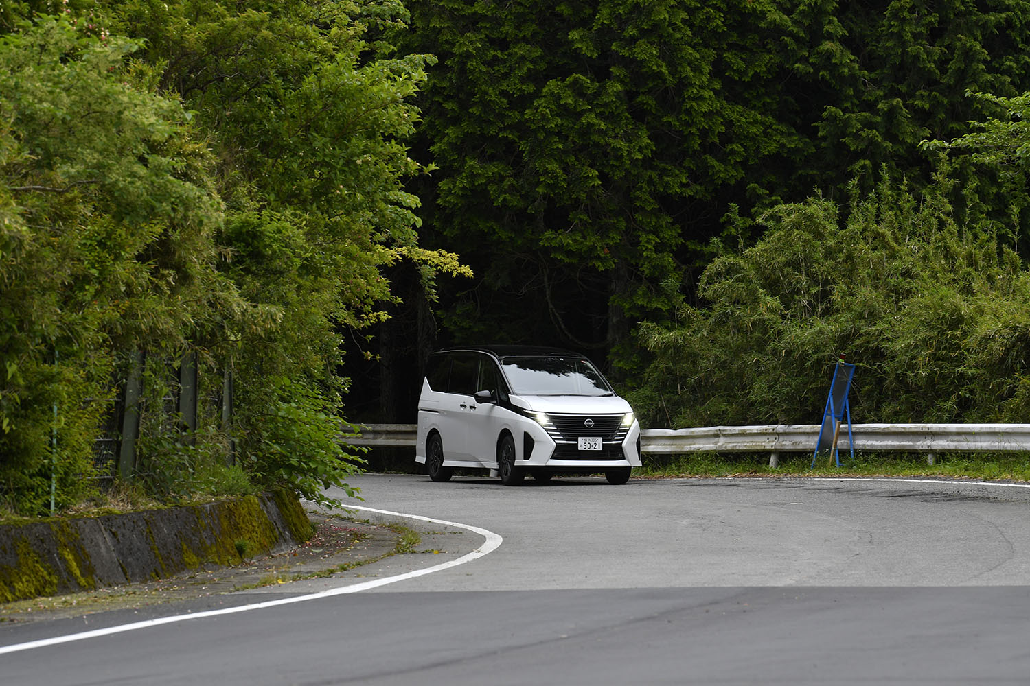 大人気の日産セレナ「ルキシオン」と「ハイウェイスター」を乗り比べてみた 〜 画像104