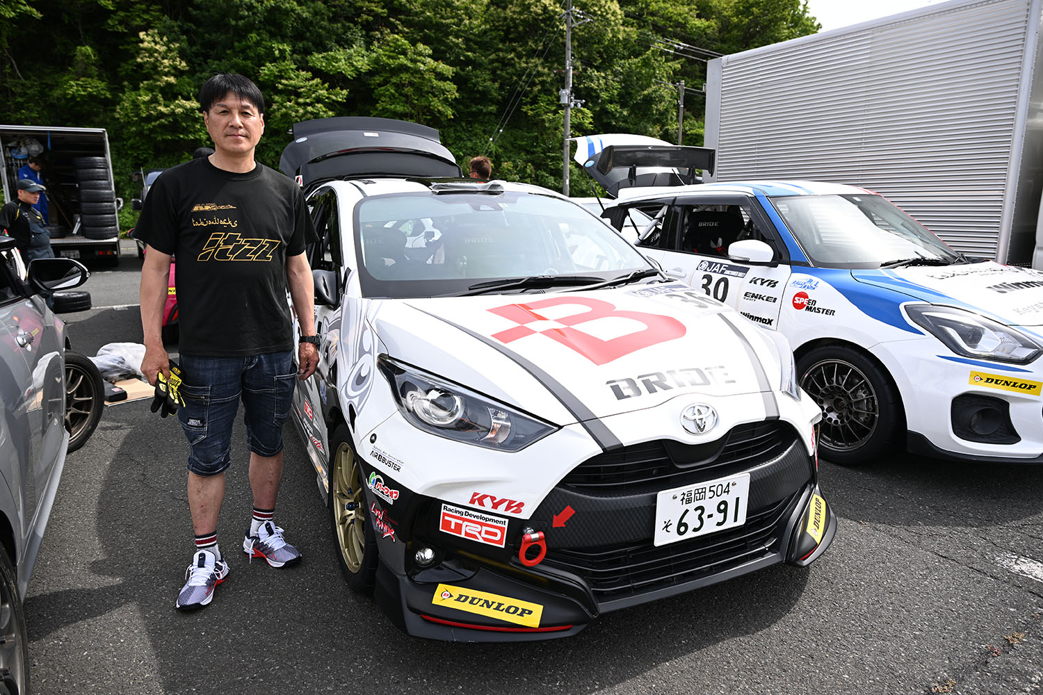 小川剛選手と参戦車両 〜 画像2