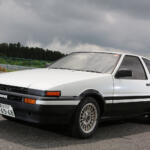 「意外と遅い」「レビンのほうが人気」「色は赤黒」！　いま「神車」扱いの「AE86」の当時をリアタイ世代が語る