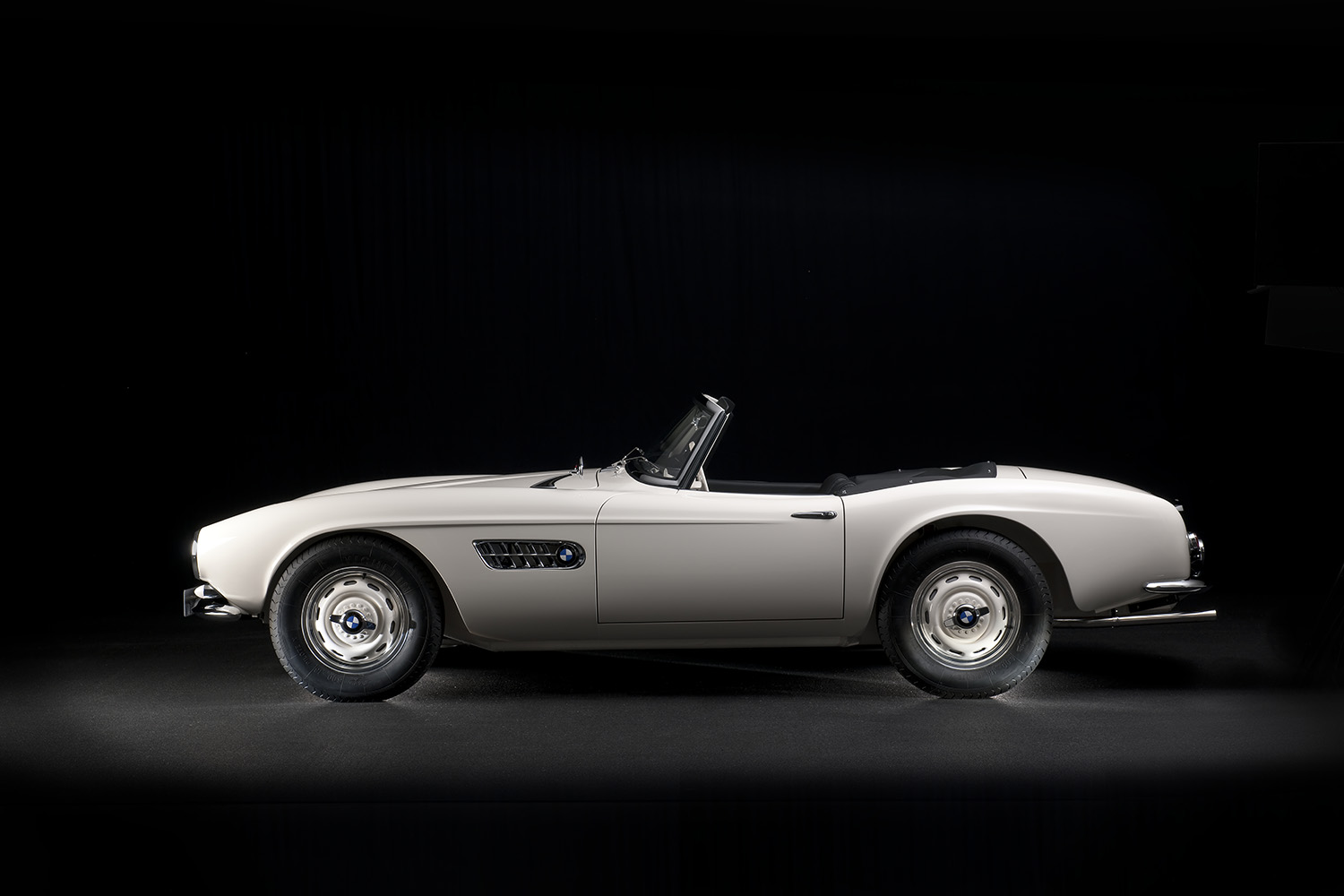 BMW 507のサイドビュー 〜 画像8