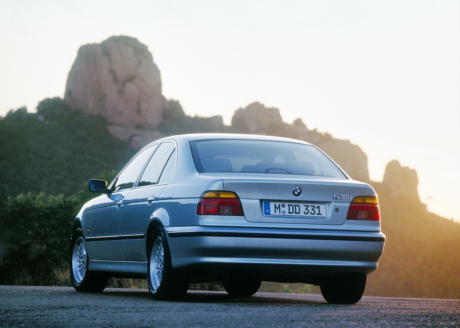 BMW５シリーズがフルモデルチェンジを敢行 〜 画像5