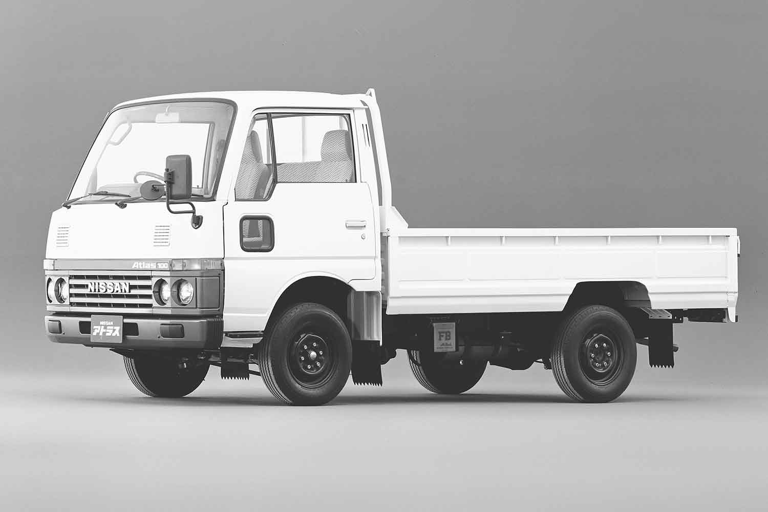 日産アトラス100（初代）のエクステリア