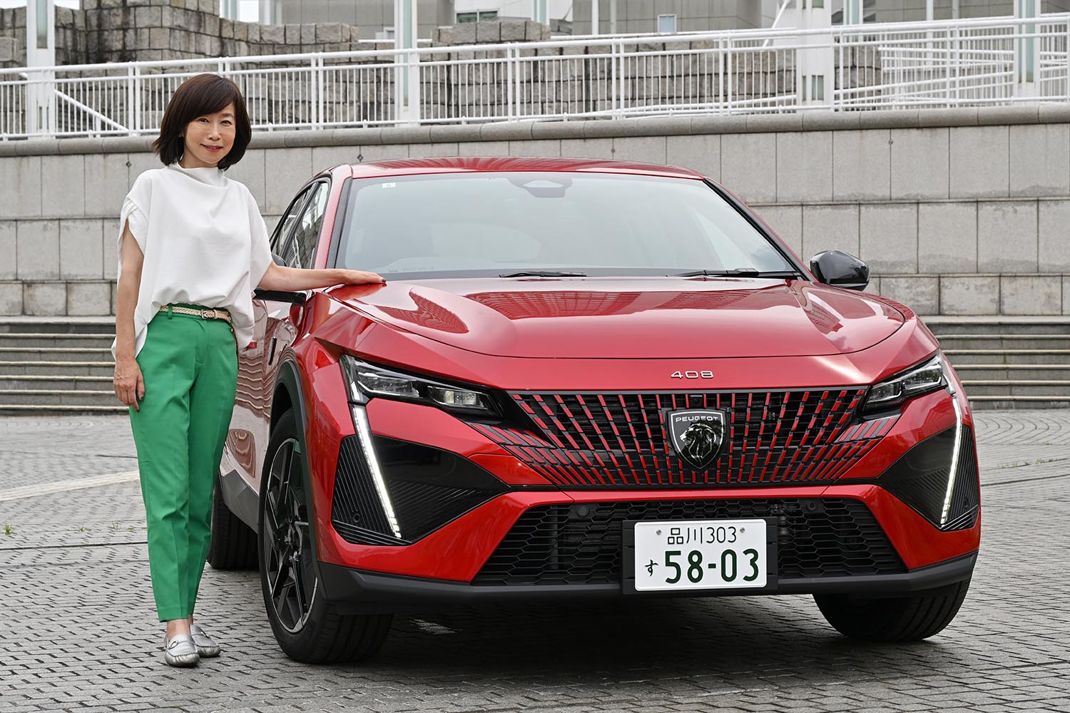 話題のスタイリッシュクーペSUV「プジョー408」に乗った 〜 画像27