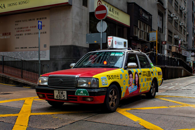 アジアのタクシー市場でトヨタ危うし！　シンガポールが「ヒョンデ」に奪われたのに続き香港にも「BYD」の影!!