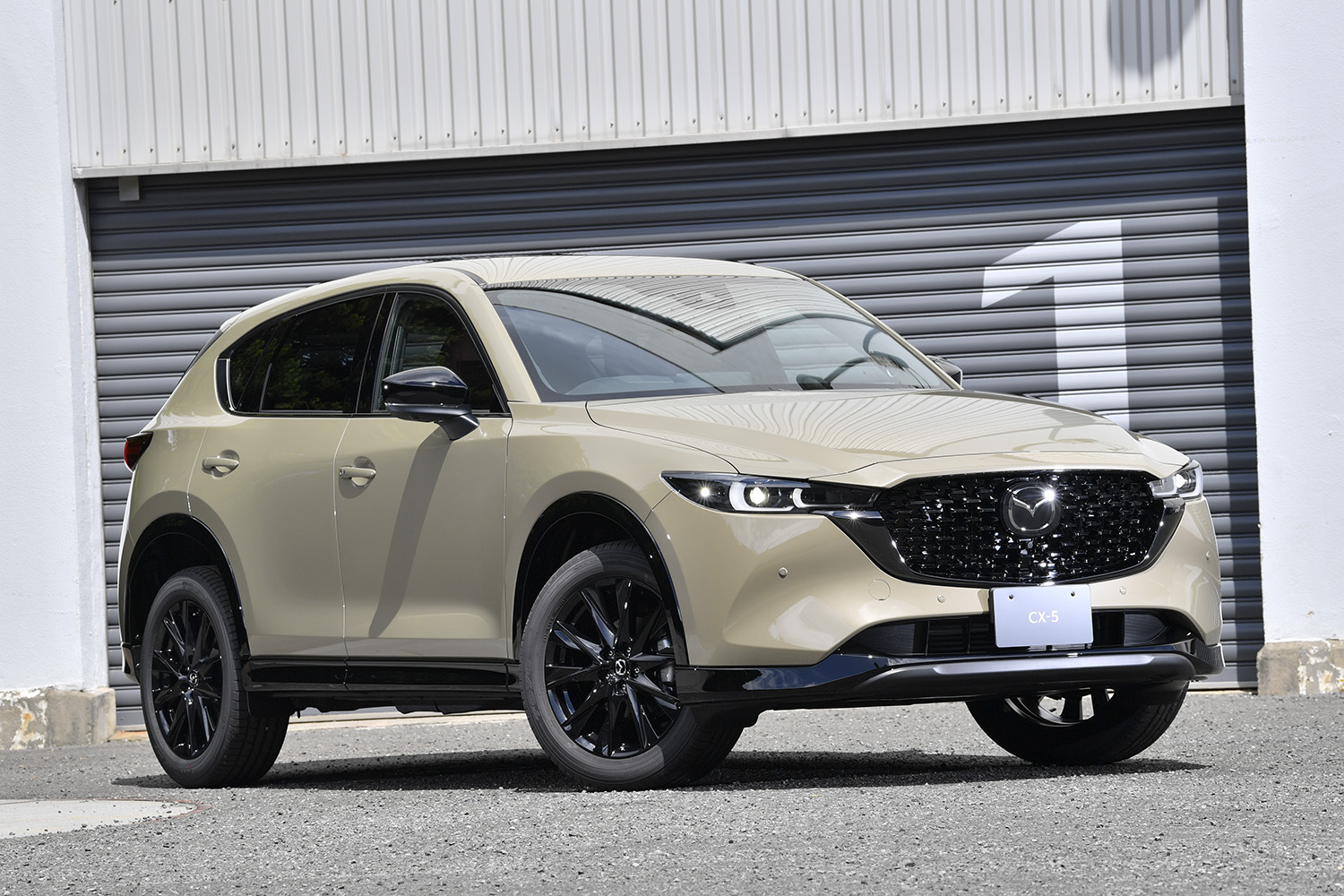 マツダが「CX-5」「CX-30」「MAZDA３」に特別仕様車「レトロスポーツエディション」シリーズを設定 〜 画像1