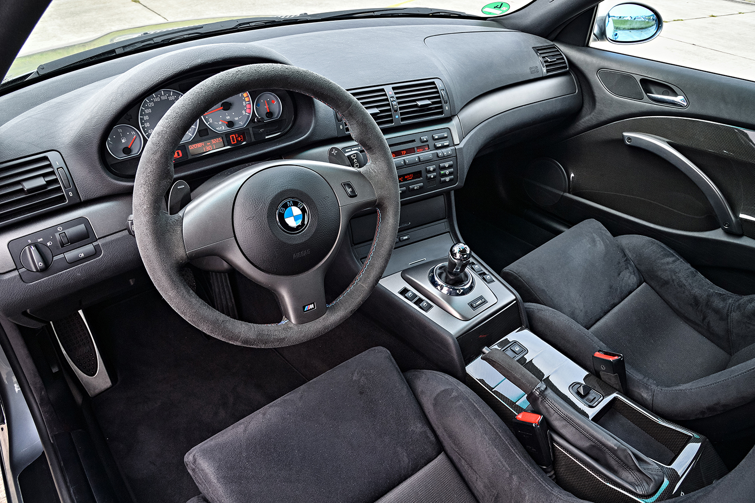 BMW M3 CSLのインテリア