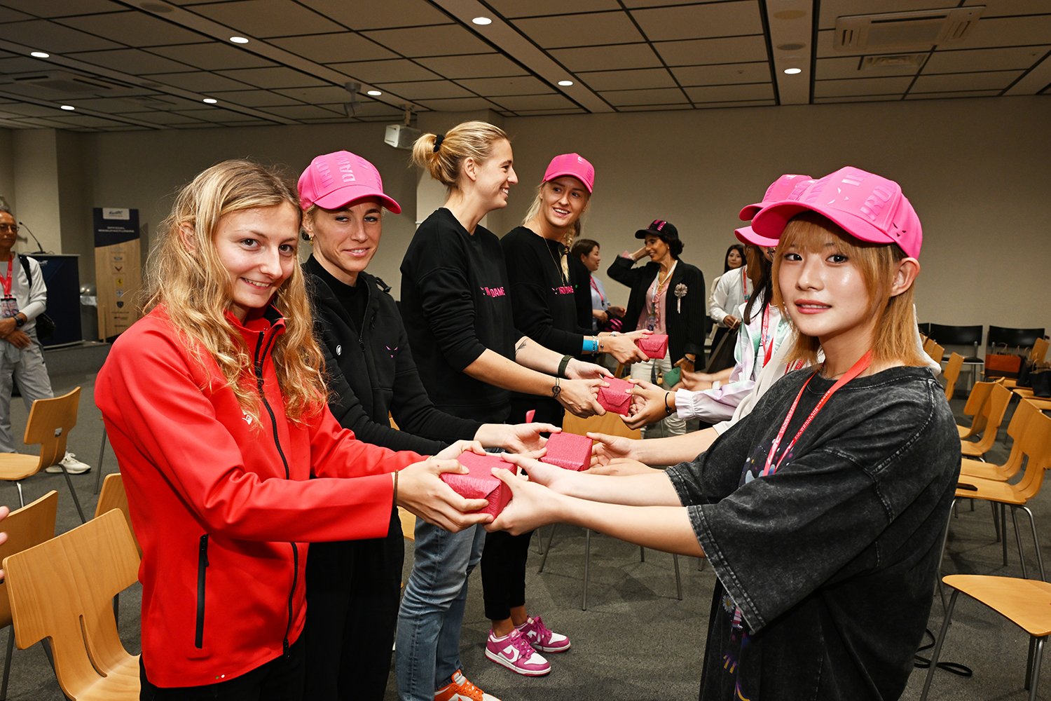 女子レーサーと自動車部所属の女子学生が女性だけの交流会に参加した 〜 画像26