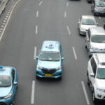 【画像】見た限り100%がMPV！　セダンタイプのタクシーがたった１年ですっかり姿を消したインドネシア 〜 画像1