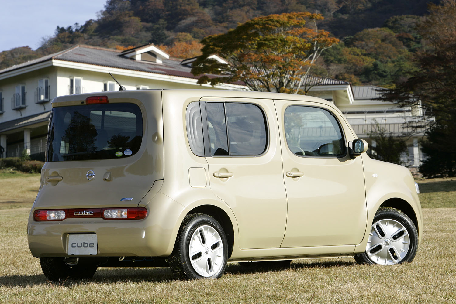 日産キューブ（3代目）のリヤスタイリング